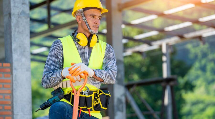 Professional gutter cleaning in Potter Valley, CA